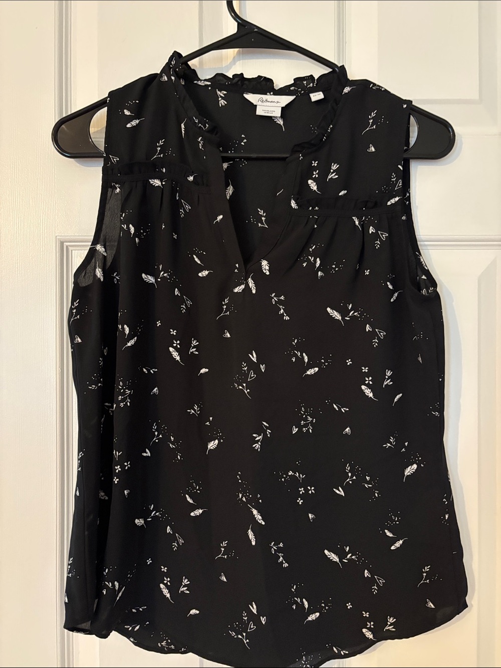 ❤️Reitmans Floral Print Sleeveless V-Neck Camisole